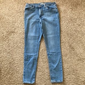 Levi 722 High Rise Skinny